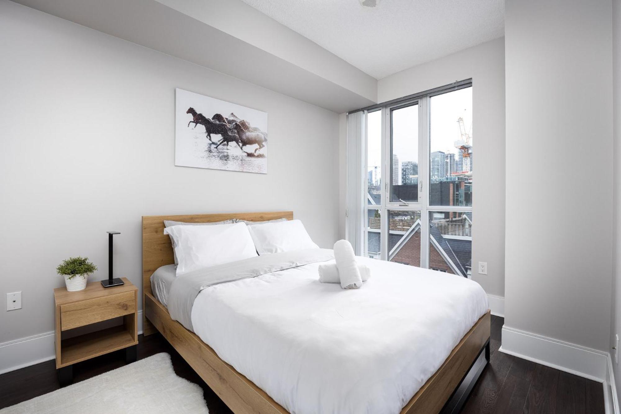 Dwtn Condo Near Cn Tower! W/ Free Parking โตรอนโต ภายนอก รูปภาพ